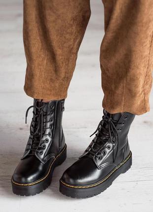 Зимние ботинки dr. martens jadon платформа черные4 фото