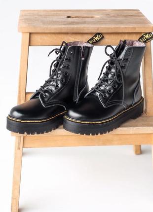 Зимові черевики dr. martens jadon платформа чорні