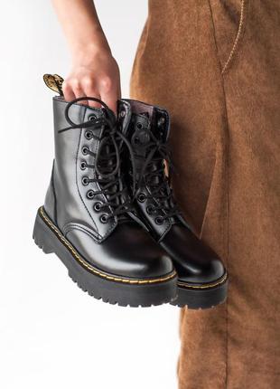 Зимние ботинки dr. martens jadon платформа черные7 фото