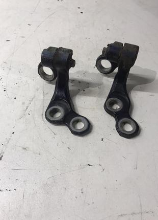 Петля задньої лівої двері верхня  нижня 3m51r26801aj ford focus 2