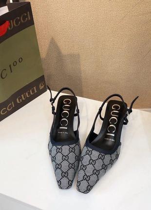 Босоножки в стиле gucci