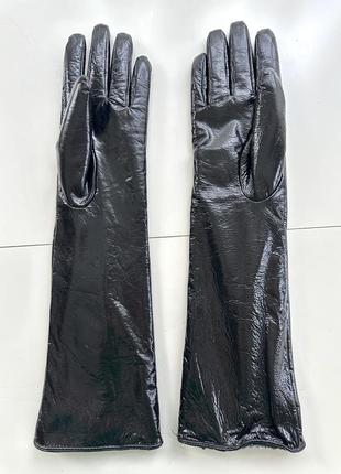 Продам итальянские кожаные перчатки в идеальном состоянии.2 фото