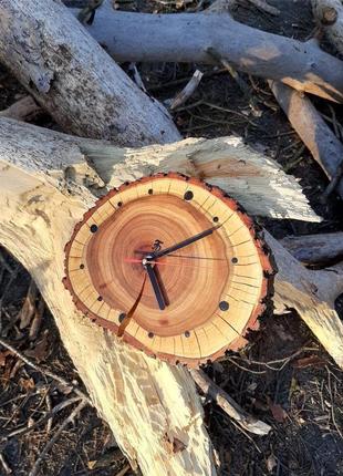 Настенные часы из дерева2 фото