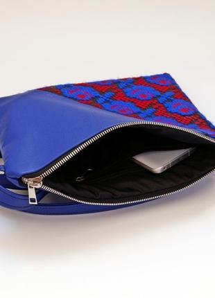 Синий клатч с  вышивкой розами, эко кожа, маленькая сумка через плечо5 фото