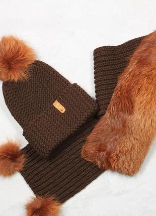 Вязаные шапка-бини и шарф с натуральным мехом лисы