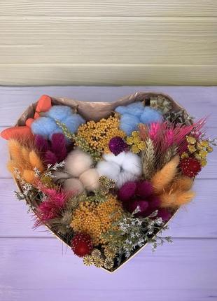 Букет из сухоцветов "сердце"3 фото