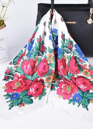 Платок белый в украинском стиле с цветами шелковый, 70*70 см