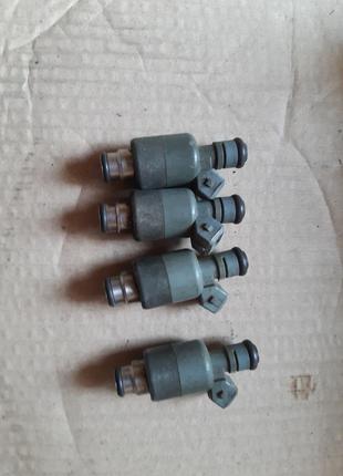 Топливные форсунки (1,4;1,6) опель астра зафира вектра разборка opel astra zafira vectra
