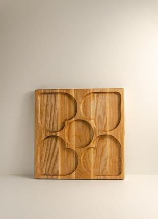 Менажниця дерев'яна секційна тарілка з розділювачами для подачі м'ясних страв та закусок "серця"3 фото