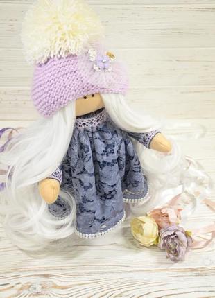 Білосніжка текстильна лялька в мереживній сукні