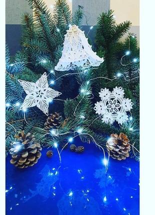 Колокольчик и снежинки кружевные из новогодней коллекции1 фото