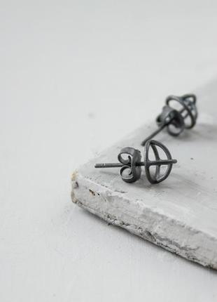 Серьги гвоздики из оксидированного серебра4 фото