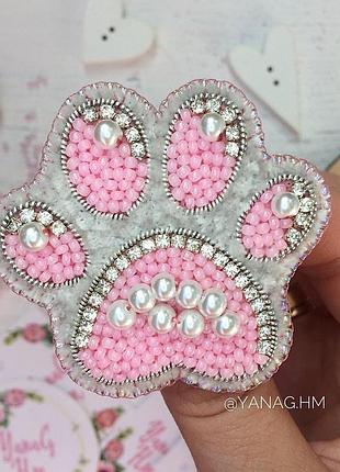 Брошка з бісеру «котяча лапа»