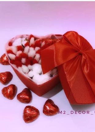 Сердечко с сухоцветами и шоколадом