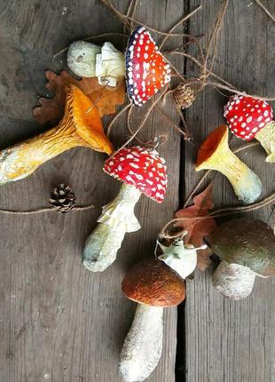 Гирлянда из грибов