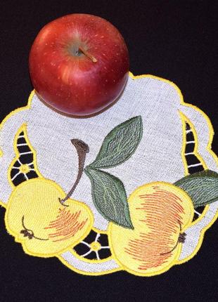 Linen napkins with an embroidered fruit . вишиті серветки. набір 6 шт.2 фото