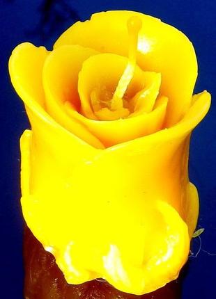 Воскова свічка "бутон троянди"1 фото
