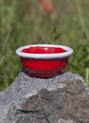 Соусник керамический красный с декоративным белым контуром .3 фото