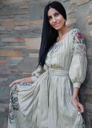 Льняное платье с вышивкой и росписью "дымчатая роза"5 фото