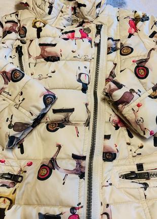 Курточка некст с капюшоном