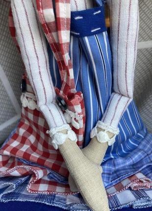 Интерьерная кукла тильды (+дубовая подставка в подарок)2 фото