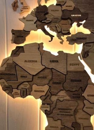 Карта світу 3d з підсвічуванням, гравіруванням назв країн і кордонів, багаторівнева...
