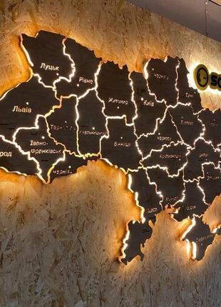 Деревянная карта украины с led подсветкой по контуру и подсветкой названий областных...