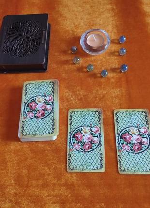 Оксамитова скатертина для столу.