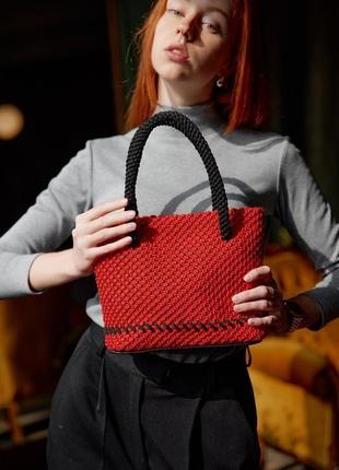 Червона сумка ручної роботи в стилі макраме3 фото