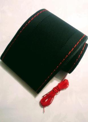 Обплетення-чохол з екошкіри на кермо автомобіля 38 см чорний із червоною ниткою9 фото