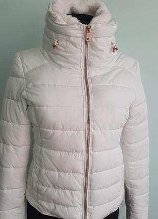 Белоснежная куртка от zara осень-зима размер xs-s2 фото