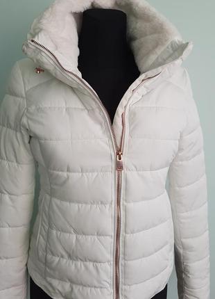 Белоснежная куртка от zara осень-зима размер xs-s3 фото