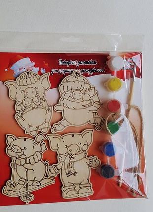 Новогодние игрушки раскраски