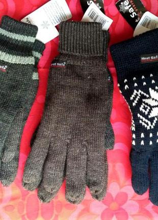 Вязаные перчатки  темно-серого цвета  на подкладке.