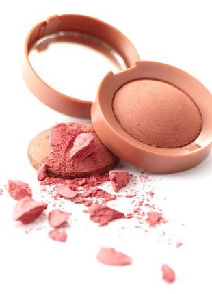 Bourjois pastel joues компактные румяна с зеркальцем буржуа в асс уточняйте наличие...
