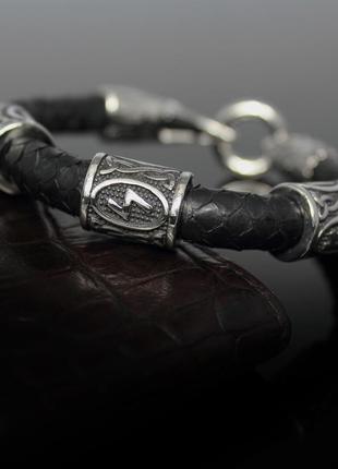 Мужской браслет-оберег с рунами вуньо-соулу-феху на змеиной коже. чёрный.2 фото