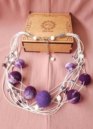Ожерелье (бусы) "сиреневые нотки" из натуральных камней та шерстяных бусин4 фото
