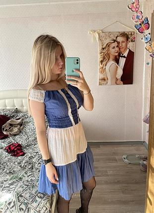 Платье
