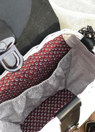 Яскрава плетена сумочка 5