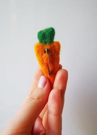Морковка брошка, брошь морковь4 фото