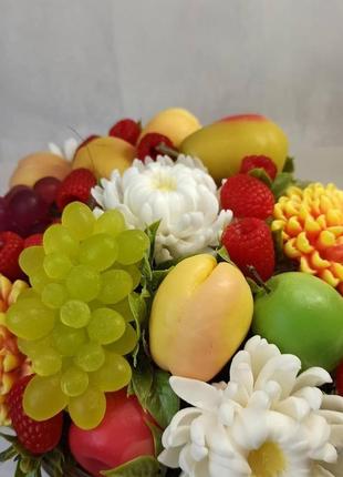 Интерьерный фруктово-цветочный букет из мыла2 фото