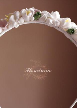 Весільний обідок для волосся "білі фрезії з рожевими гортензіями"5 фото