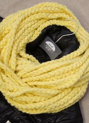 Жёлтый шарф-снуд из полушерсти1 фото