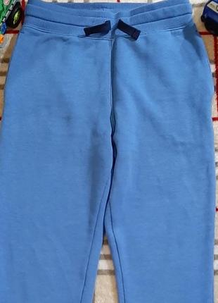 Джоггеры h&m. 6-7 лет. состояние идеальное.