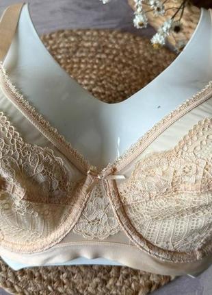 Бюстгальтер без поролона бежевый