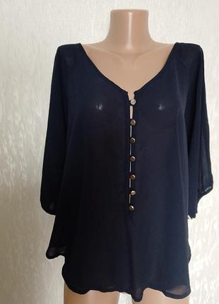 Красивая фирменная блузка