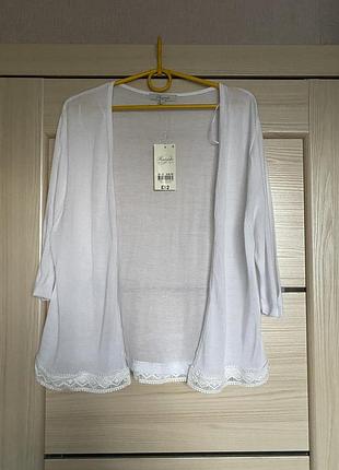 Белая кофта