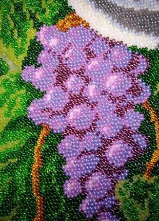 Вышивка бисером голуби на винограде2 фото