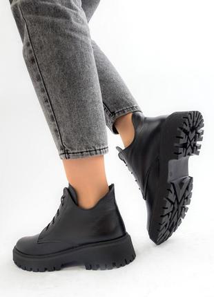 Жіночі черевики 19085 чорні шкіра