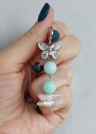 Довгі сережки метелики з перлів і натуральних каменів2 фото